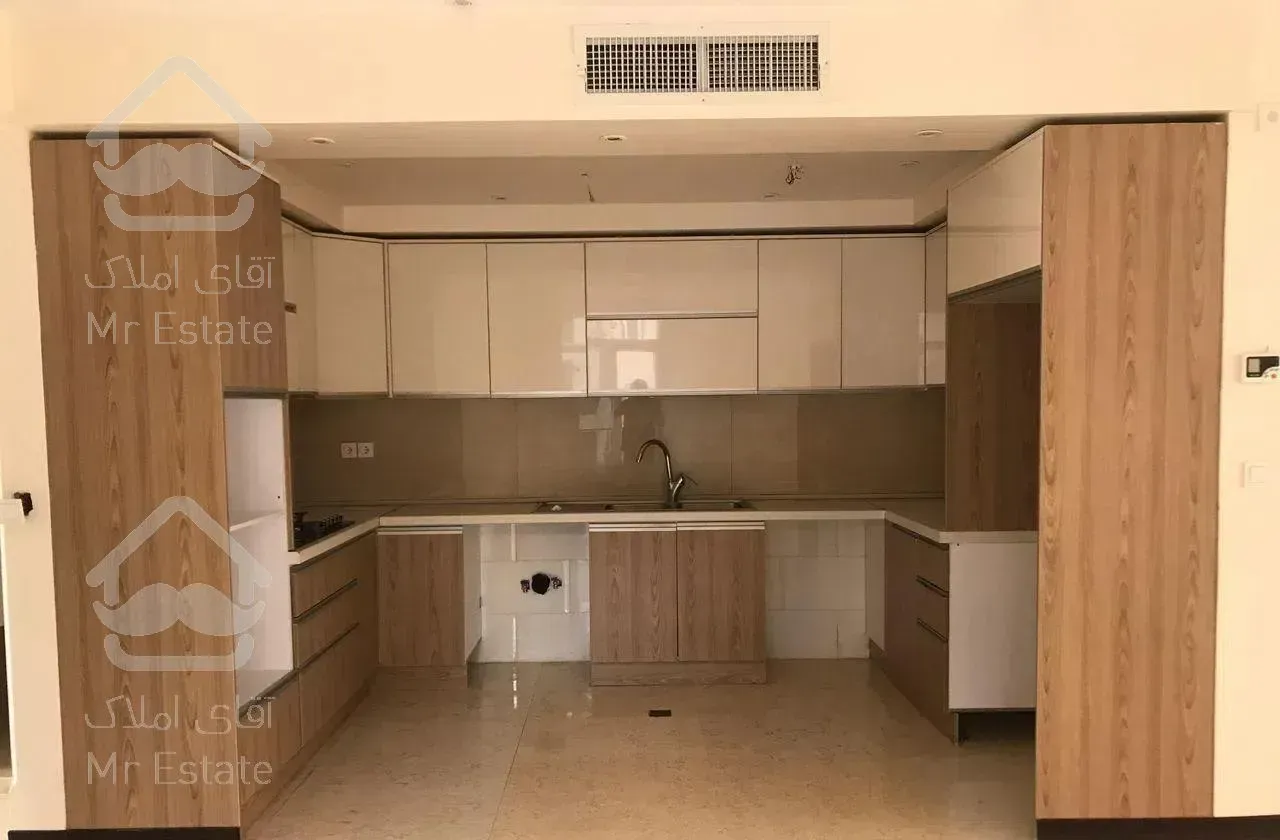 اندرزگو 120 متر // فرعی دنج / کم واحد