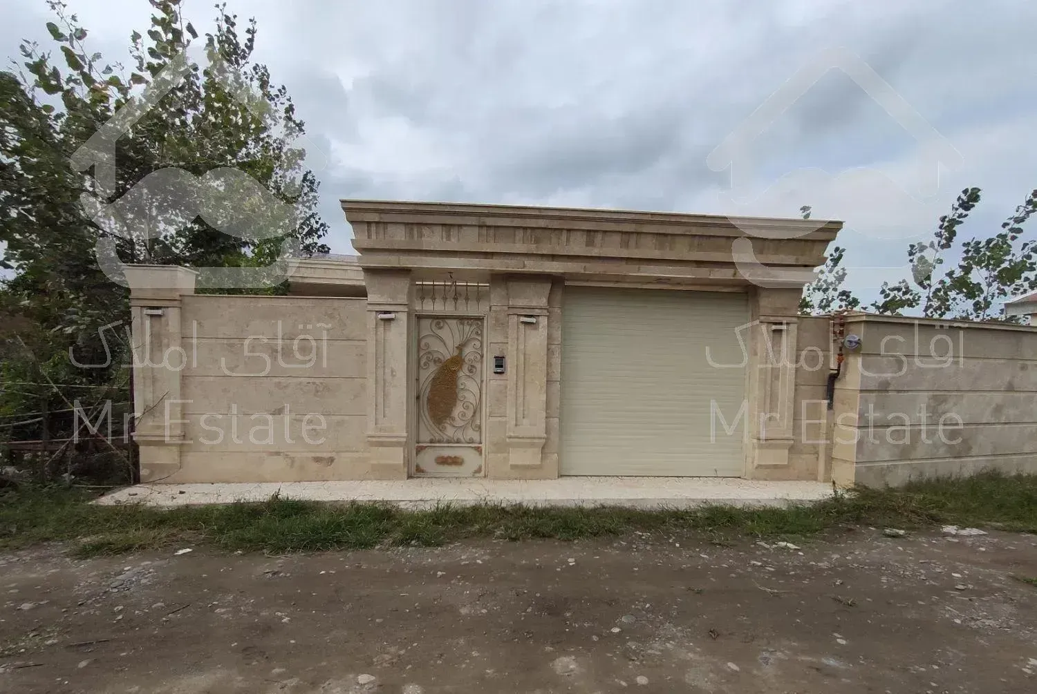 ویلا۲۲۰متری خوش ساخت و شیک سه خوابه ۵دقیقه ساحل