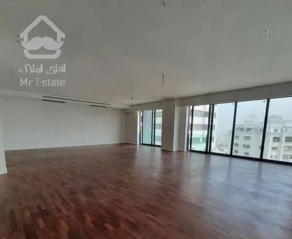 فرشته ۳۰۰متر برج باغ