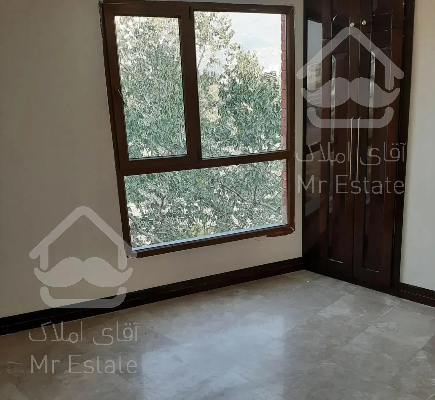 ۱۳۰ متر ویو و نور