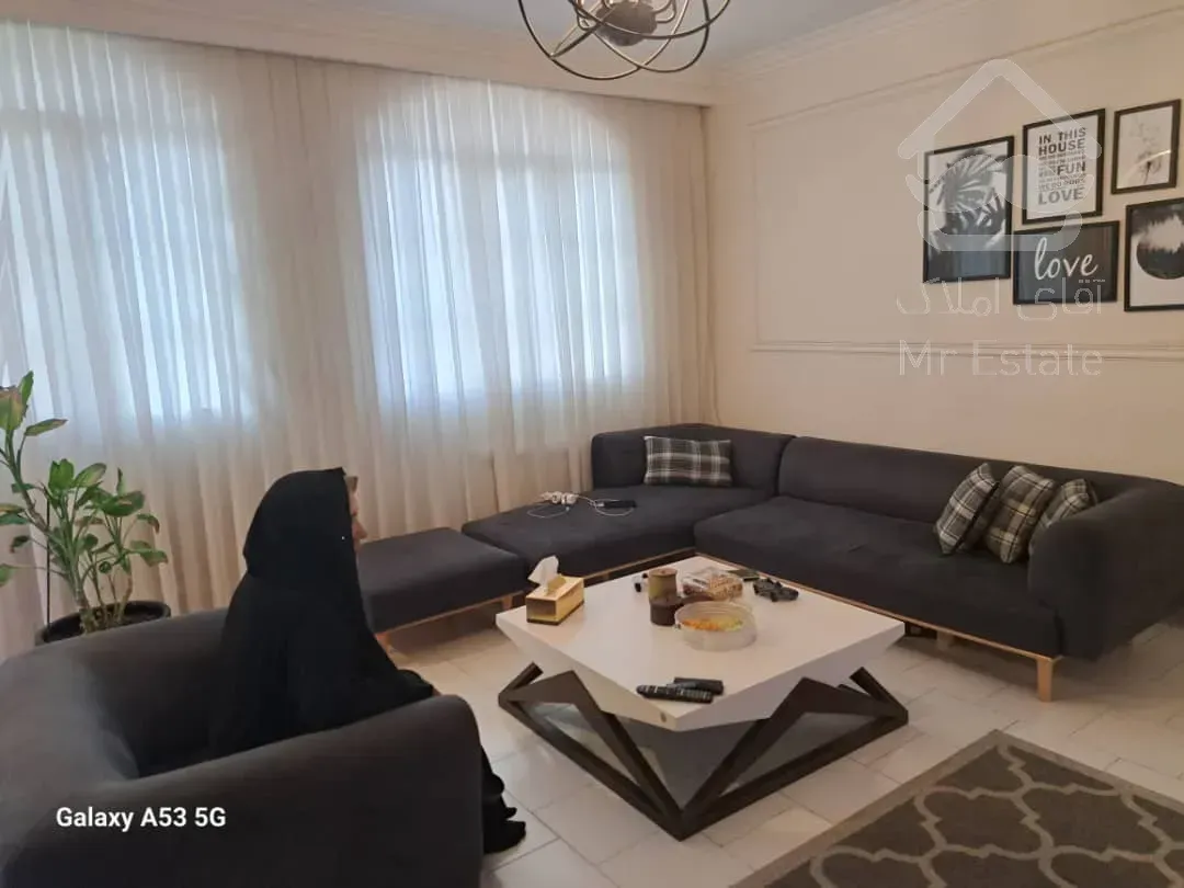 فروش آپارتمان ۵۵ متری سالن پرده خور ۵ ساله در ارم