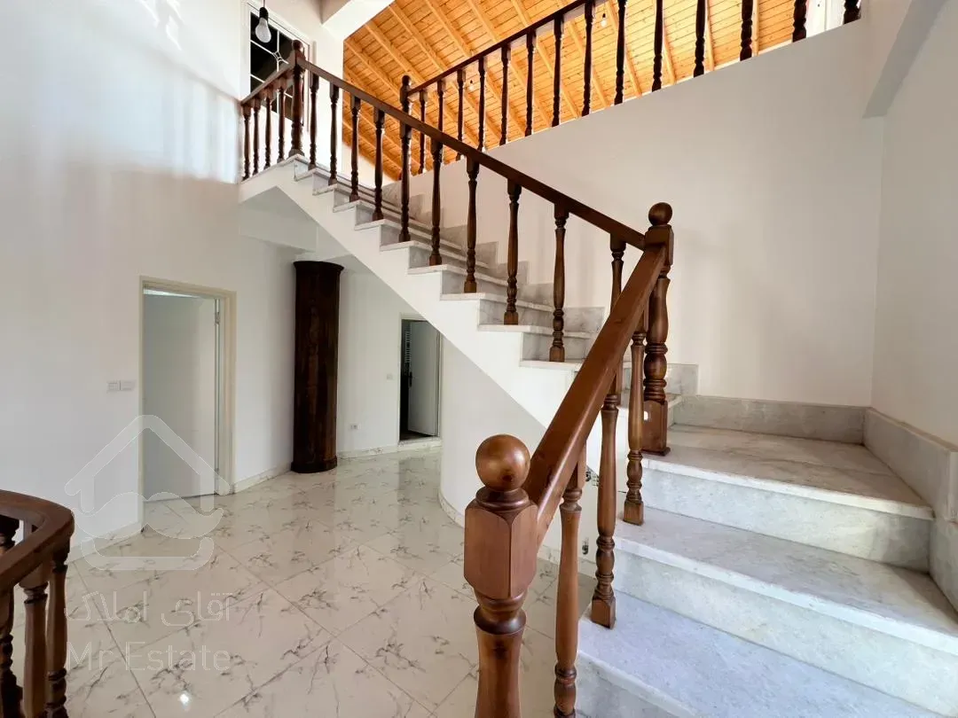 فروش ویلای تریپلکس (دو قلو)