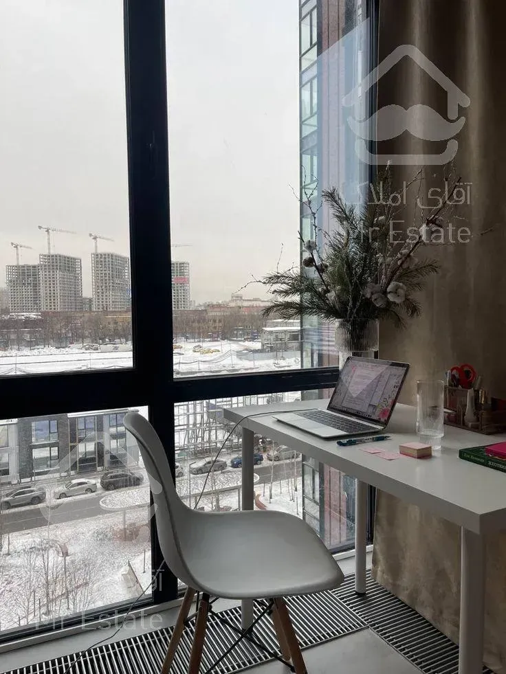 برجی هوشمند و لوکس در کنار دریاچه