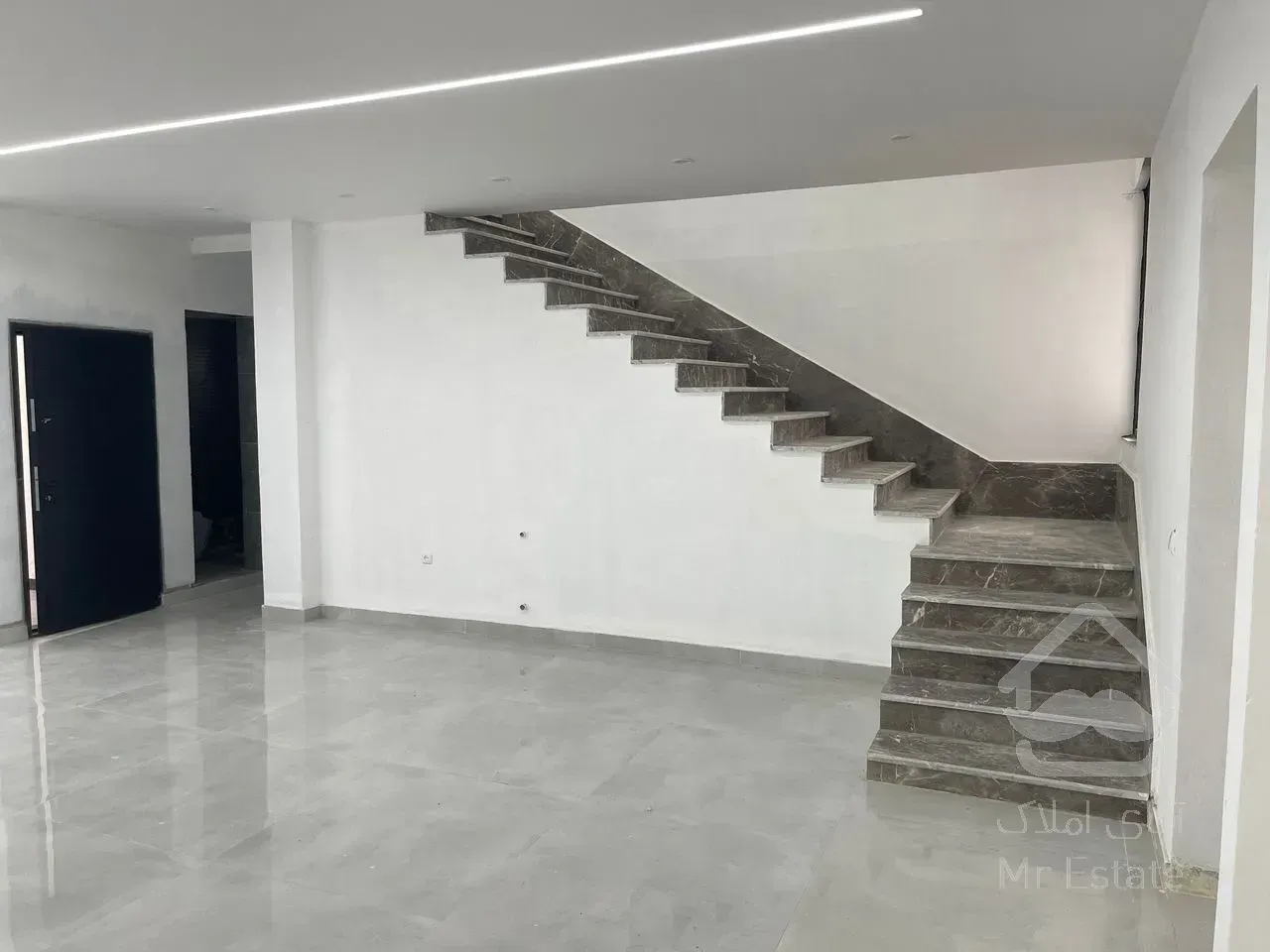 ۳۳۰ متر ویلا در بهترین منطقه نوشهر