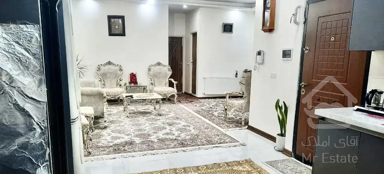 ۷۸مترشرقیایه شمیران نو*نوساز*اسانسور،انباری