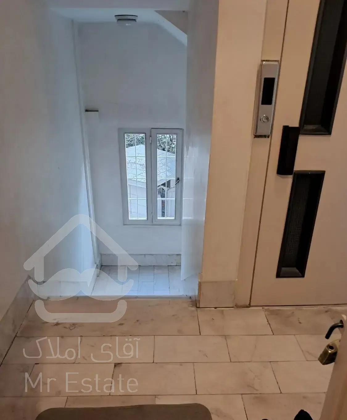 اپارتمان تک واحدی