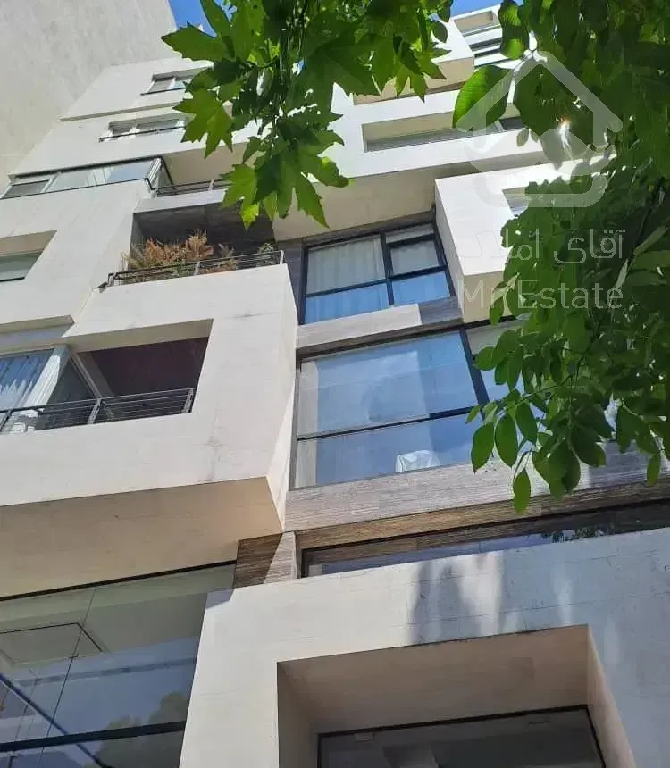 آپارتمان ۱۳۰ متری/آجودانیه/فول مشاعات