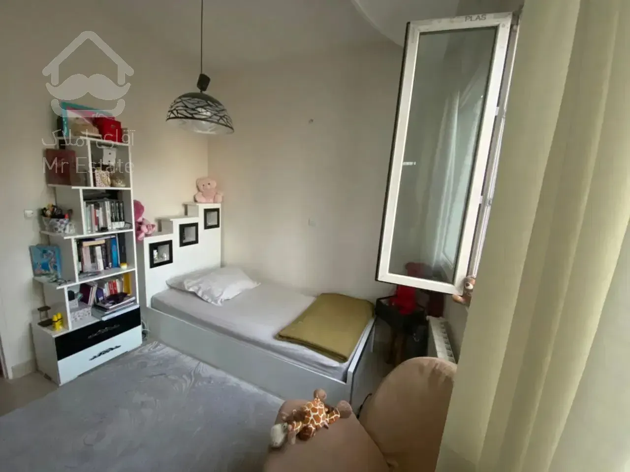 آپارتمان 110متر / ۲خواب / غرق نور