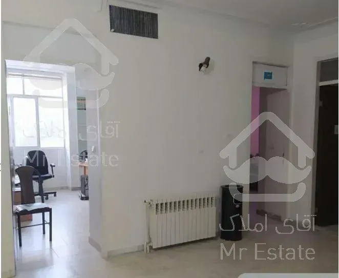 130 متر / موقعیت اداری / مبله / مناسب دفتر کار