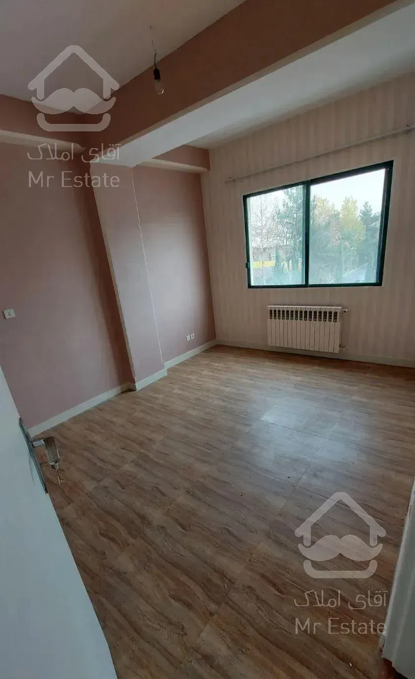 آپارتمان ۱۳۰ متری واقع در مجتمع نور