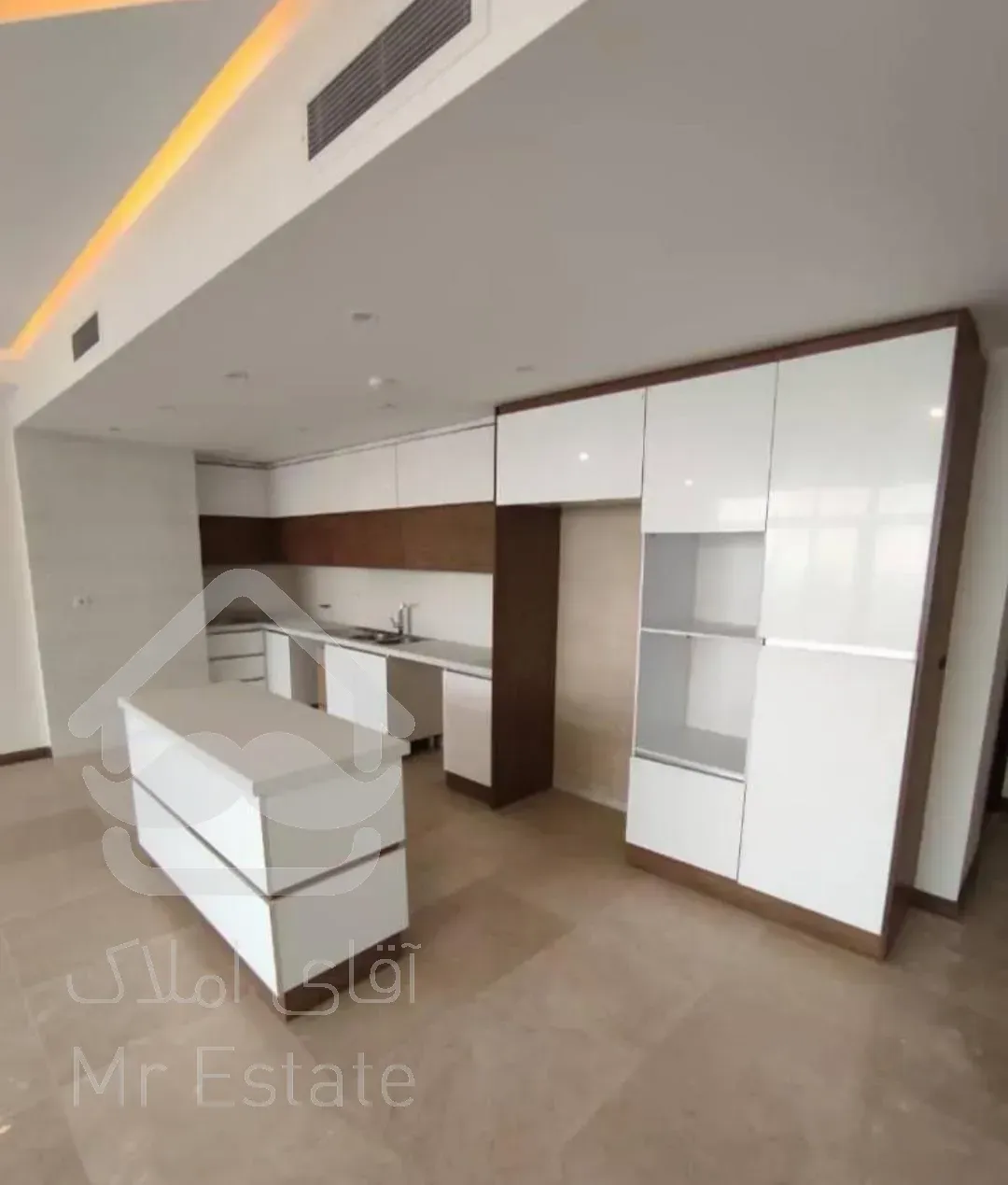 ۹۲متر فول امکانات شیراز شیخ بهایی ونک