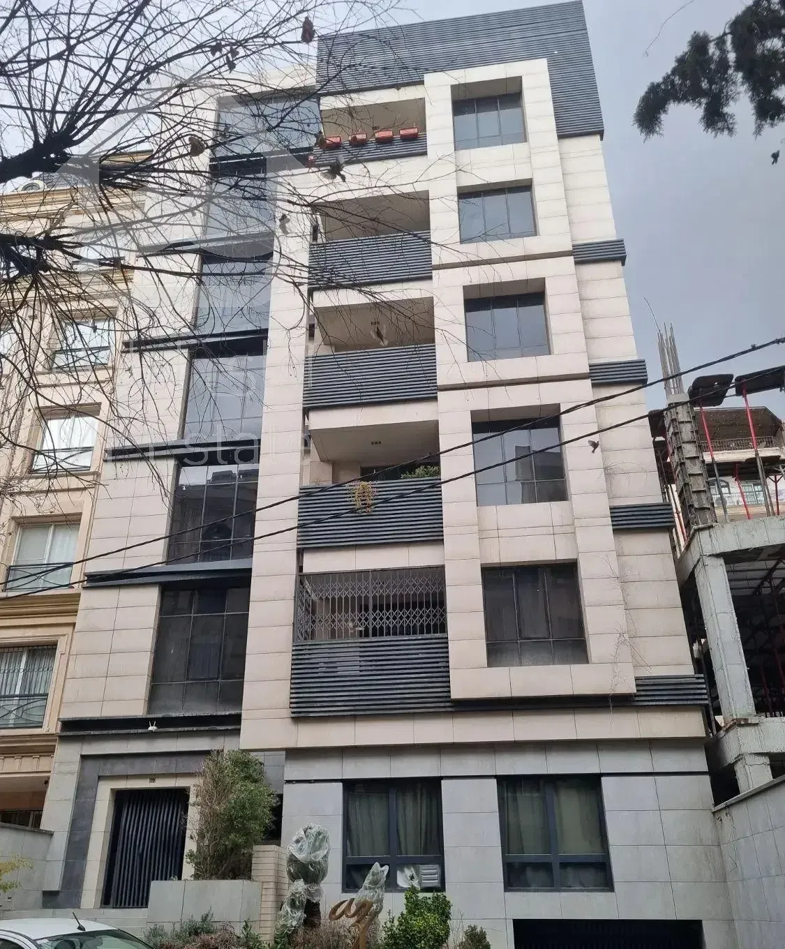 سعادت آباد صراف ها ۱۲۲ متر نوساز/ تک واحد