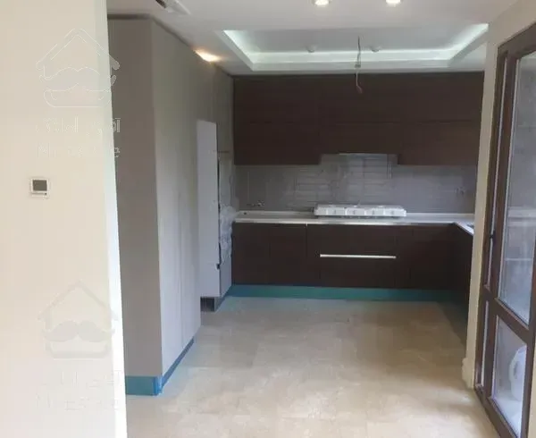 اپارتمان ۱۸۰ متری سه خوابه