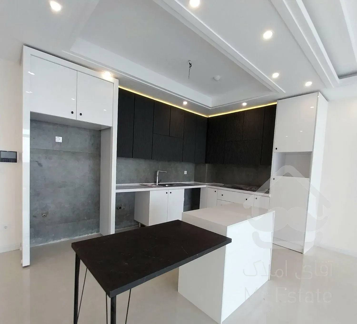 ۹۹ متر / ۲خواب / خیابان ورزشگاه / فول