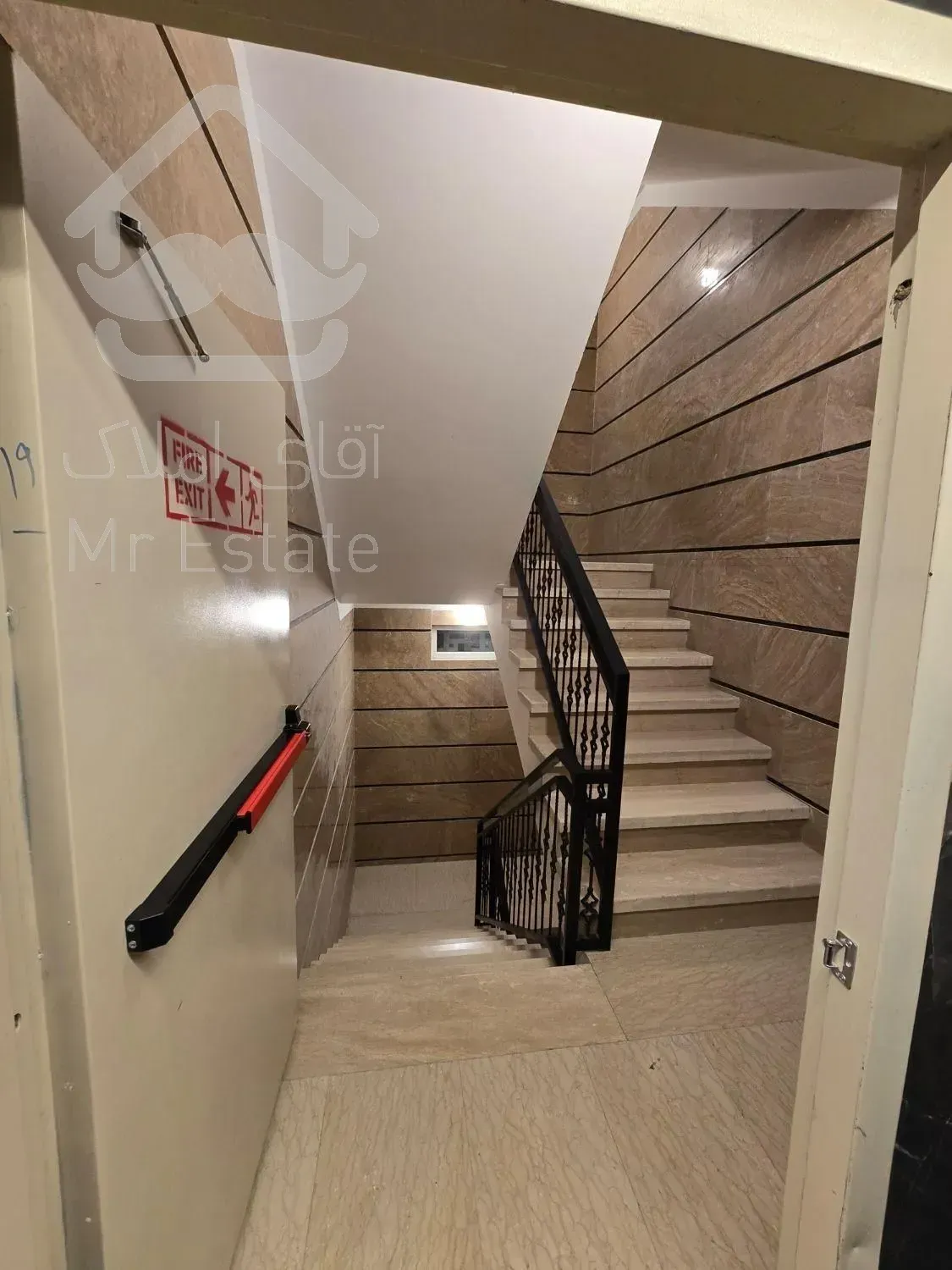 70متر شهرک غرب*سند اداری*تابلوخور*خوش نقشه