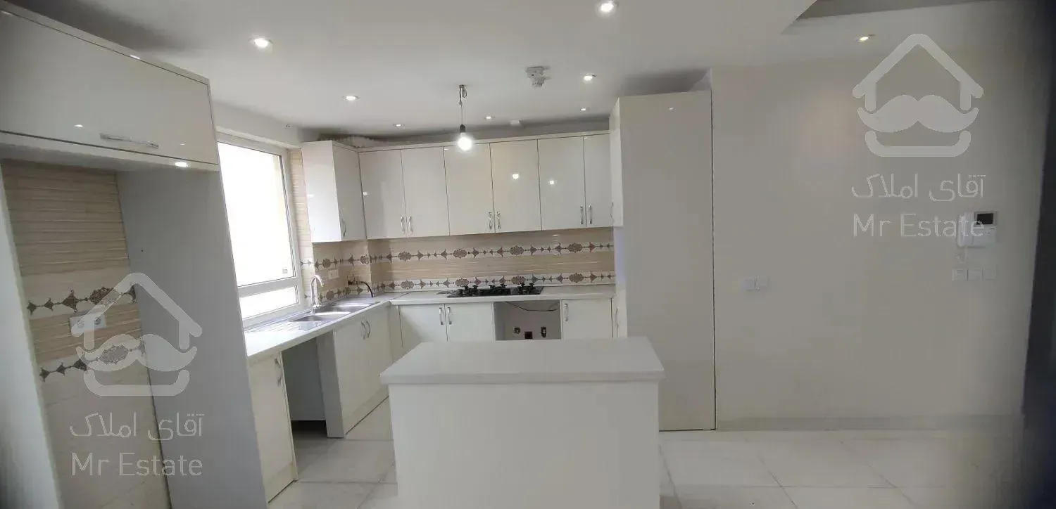 88متر 2 خوابه شیک دوپارکینگ شاهین شمالی