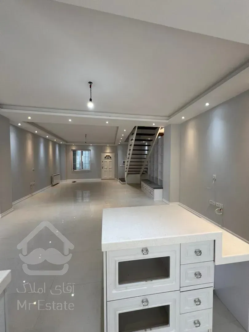 فروش ویلای ۳۱۰ متری تریبلکس سی متری