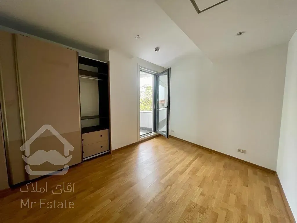 فروش اپارتمان 240 متری زعفرانیه