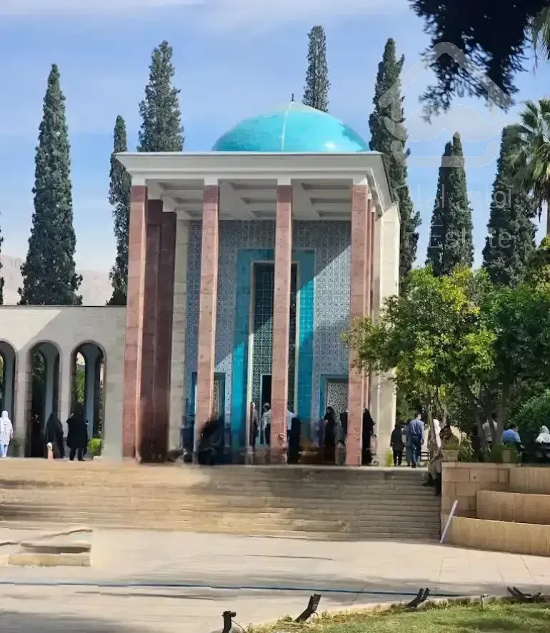 ساختمان ۳ واحدی فروشی