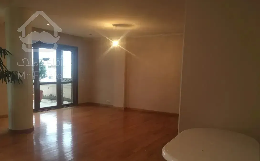 فرشته ۳۷۰متر برج طبقات بالا