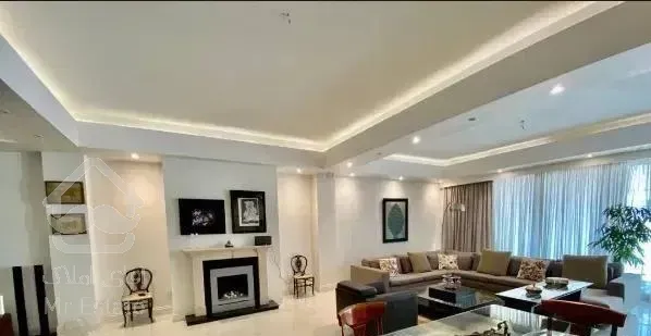 فروش نقدی ۴ خوابه/ ۲ پارکینگ / قیمتگذاری منصفانه