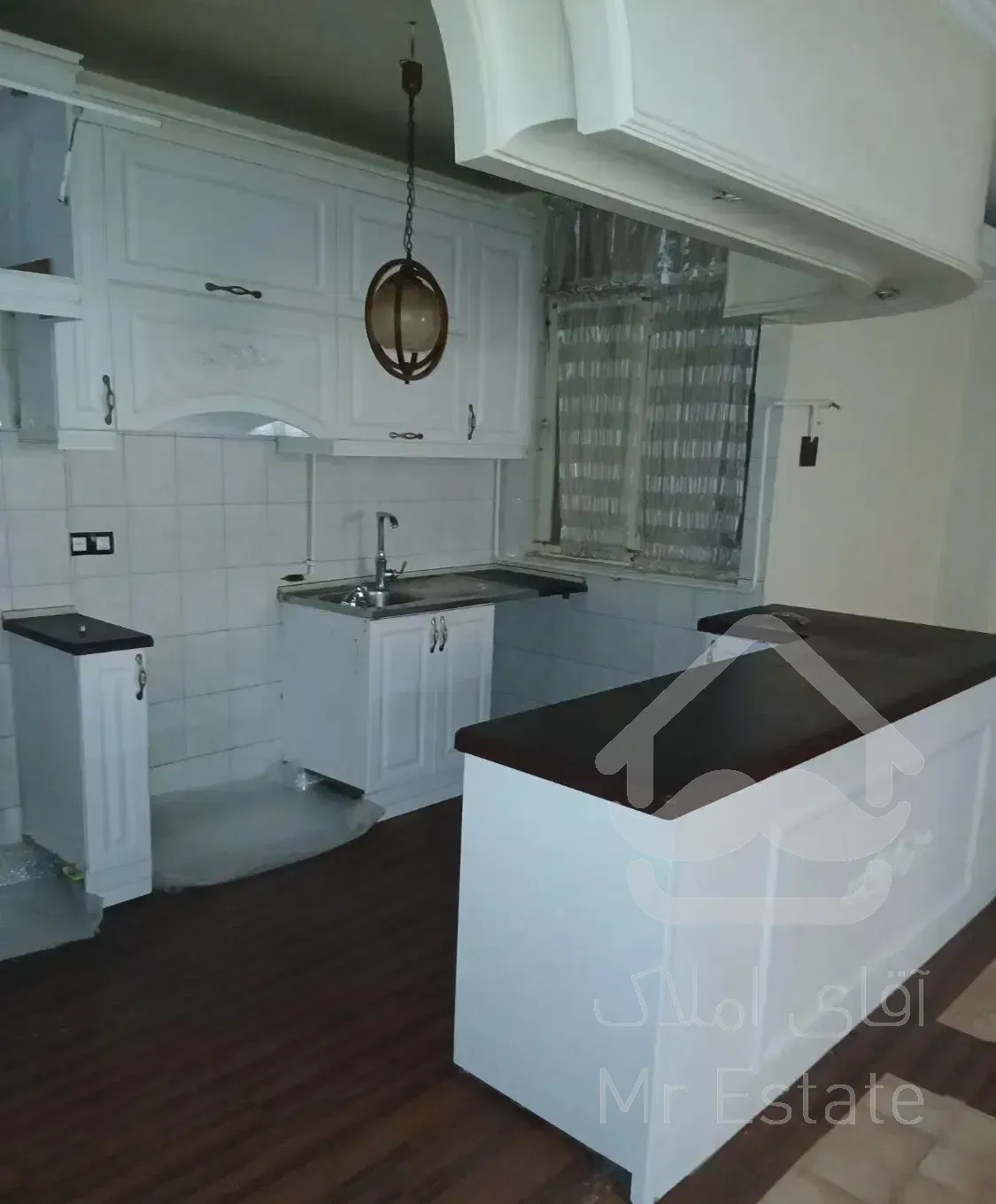 ۹۰ متر ۲ خ ط ۲ با پارکینگ و انباری جنت آباد مرکزی