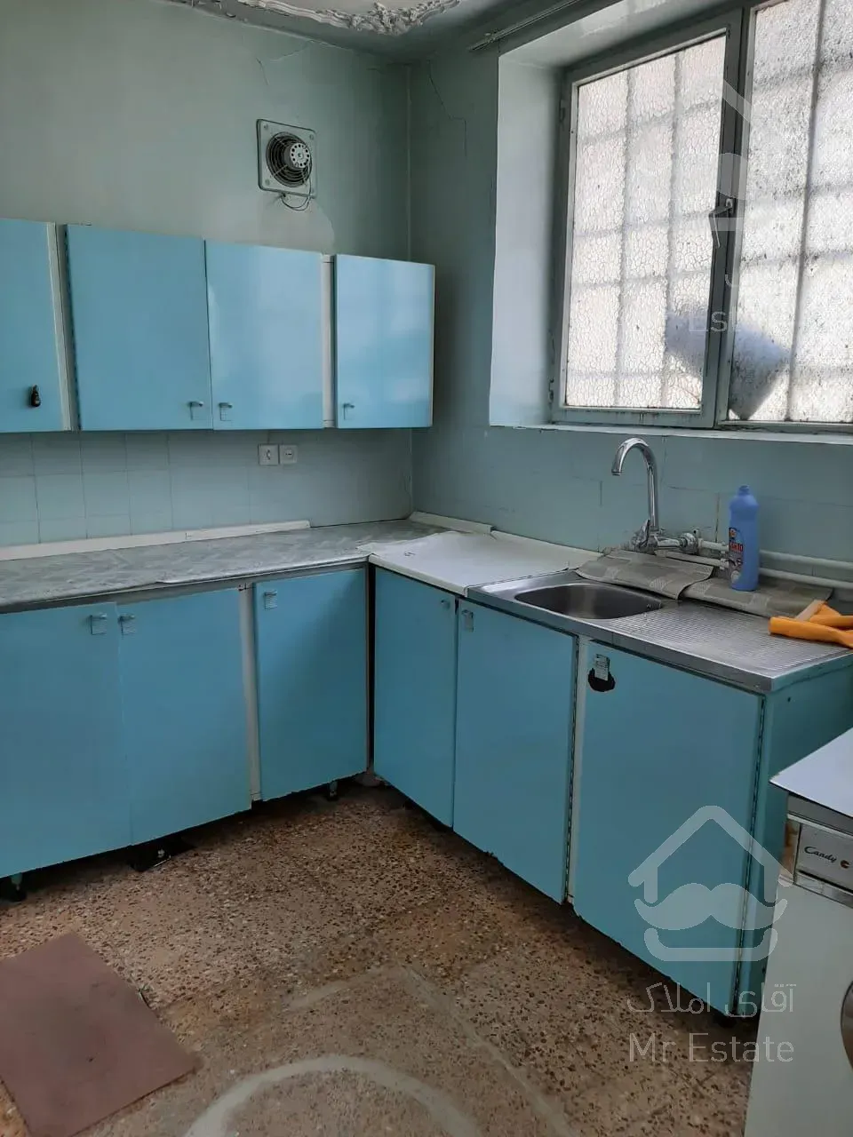 خانه کلنگی، 301 متر، شهناز، محققی