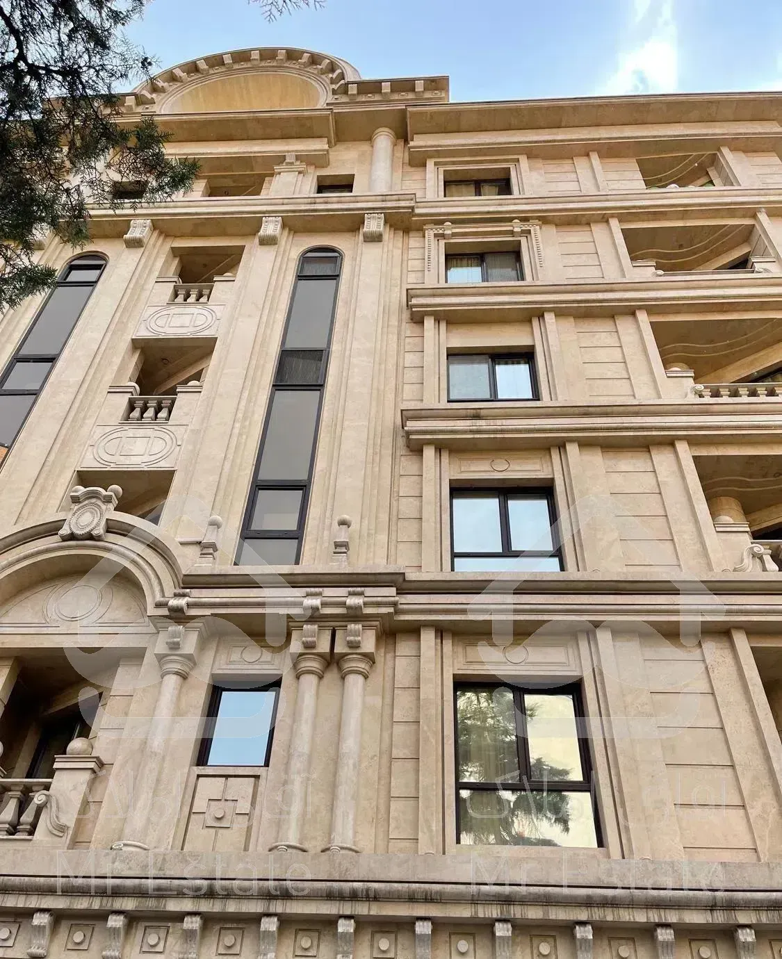 آپارتمان ۱۷۰ متری میرداماد