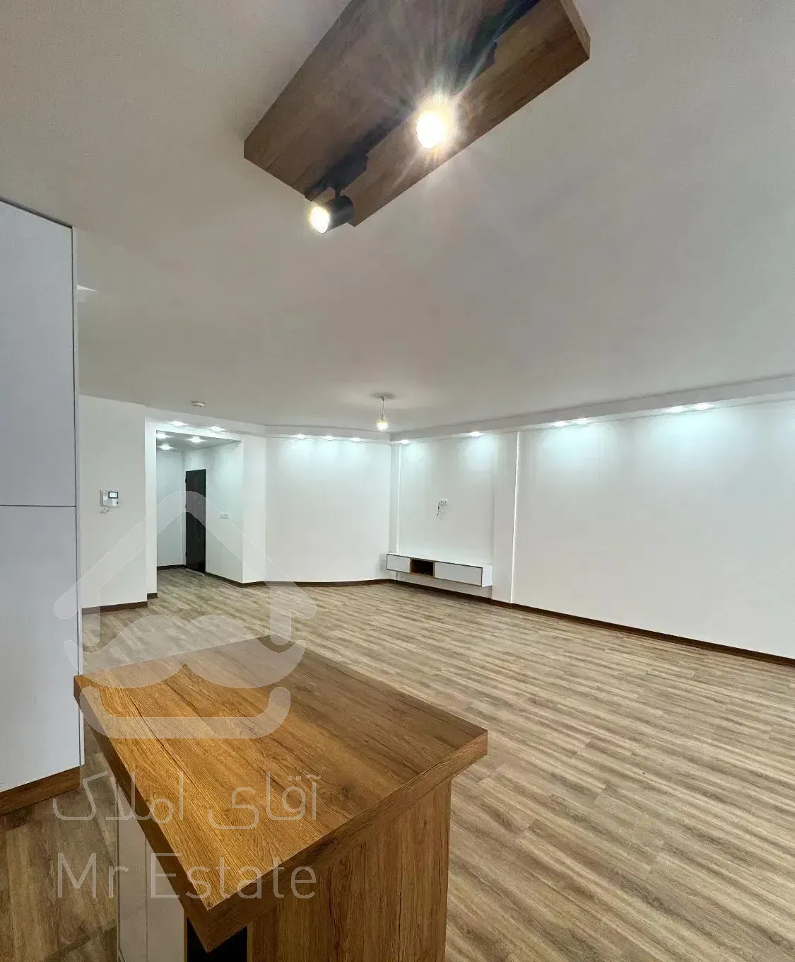 فروش فوری ۱۲۰ متری بازسازی شده کلید موجود هنرستان