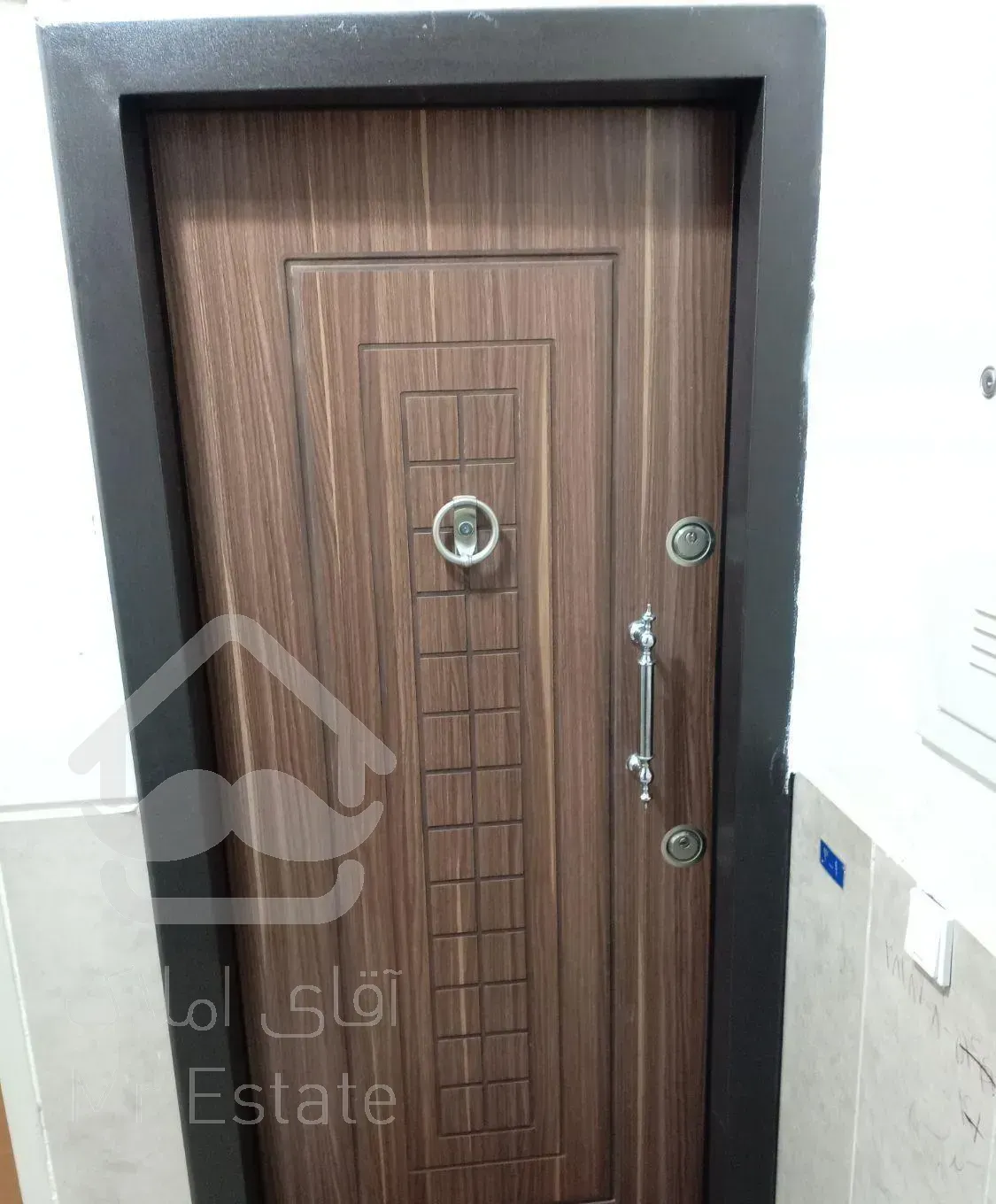 فروش آپارتمان ۸۵ متری ۲ خوابه طبقه ۳