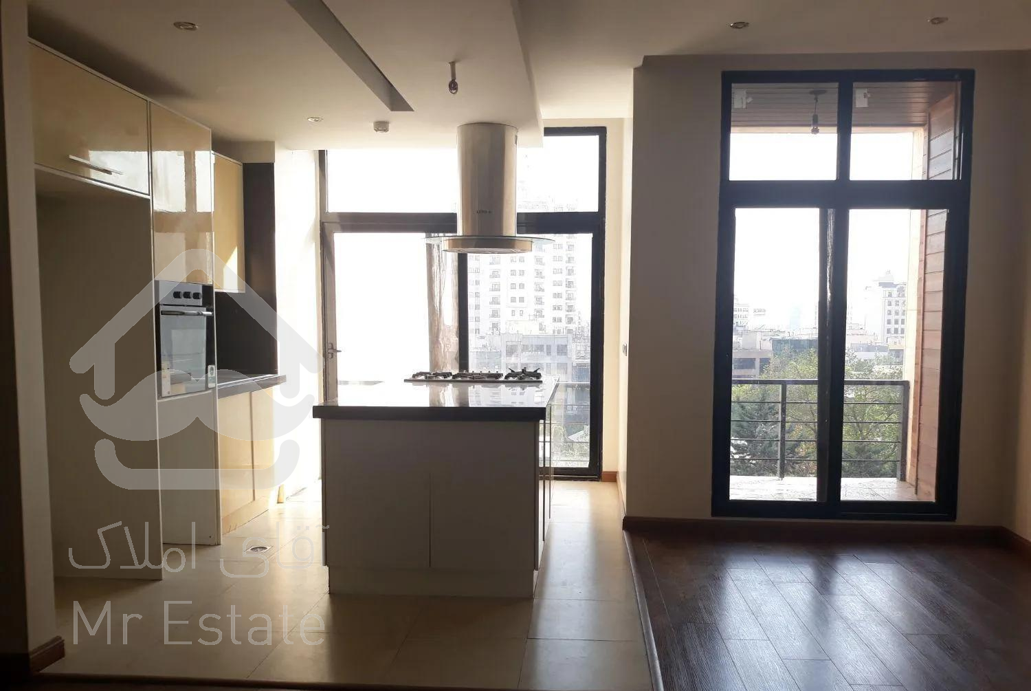 ۱۰۶متر فرمانیه چندساله