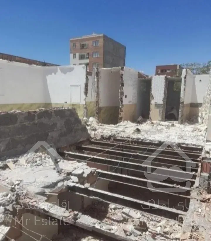 تخریب ساختمان وکنده کاری باپیکور وتغیرات ساختمان