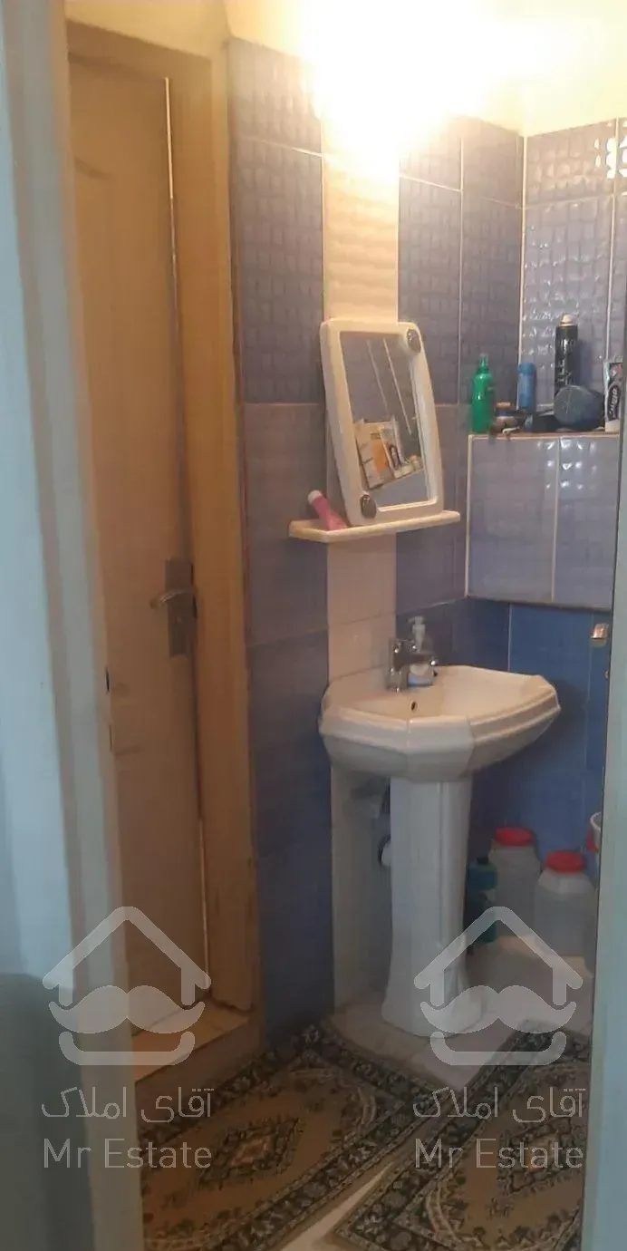 اپارتمان ۴۲ متری  خ ری خ حاتمی