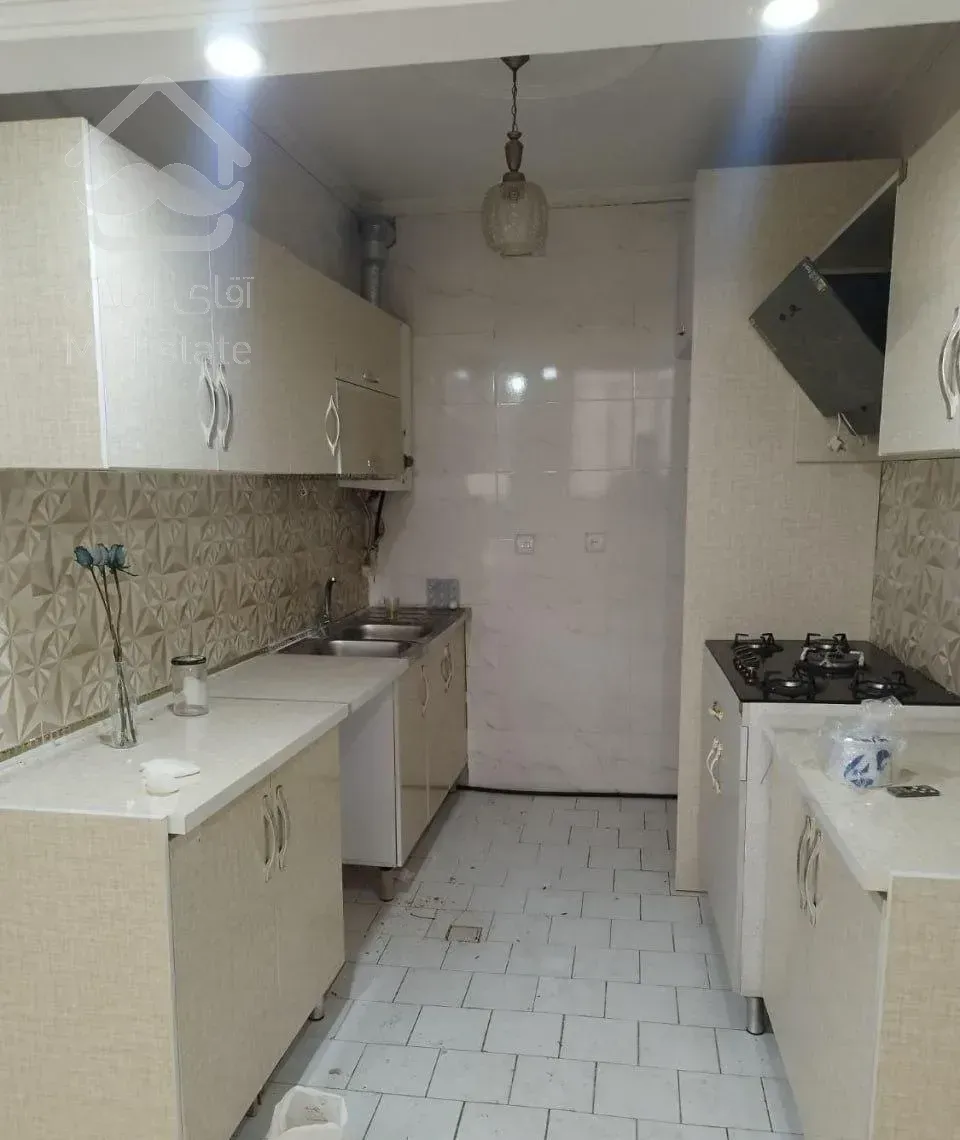 فروش آپارتمان ۴۲ متری ۱ خوابه همکف در جمهوری