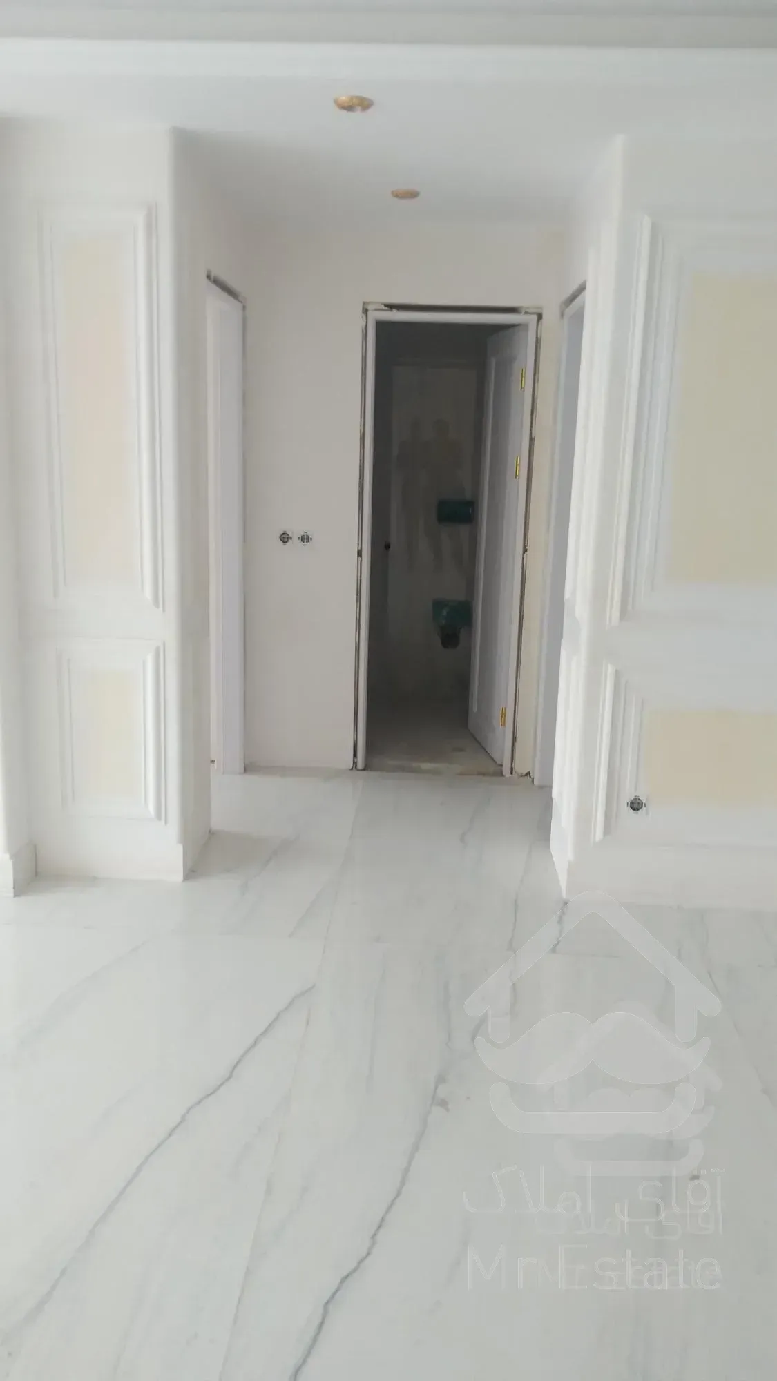 ۹۰متر/فول امکانات/برج مجلل