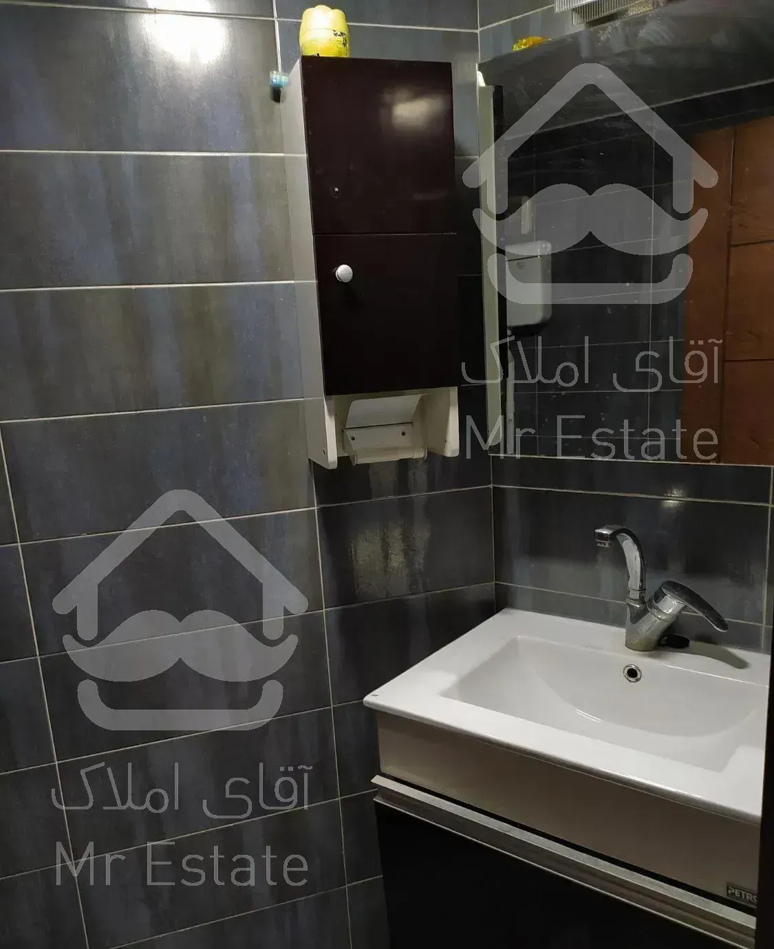 ۸۳ متر دفتر با قدرالسهم اقدسیه