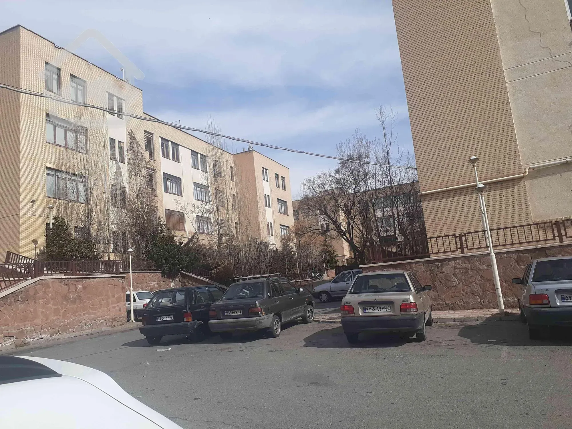 Amlakpardiskorosh.ir