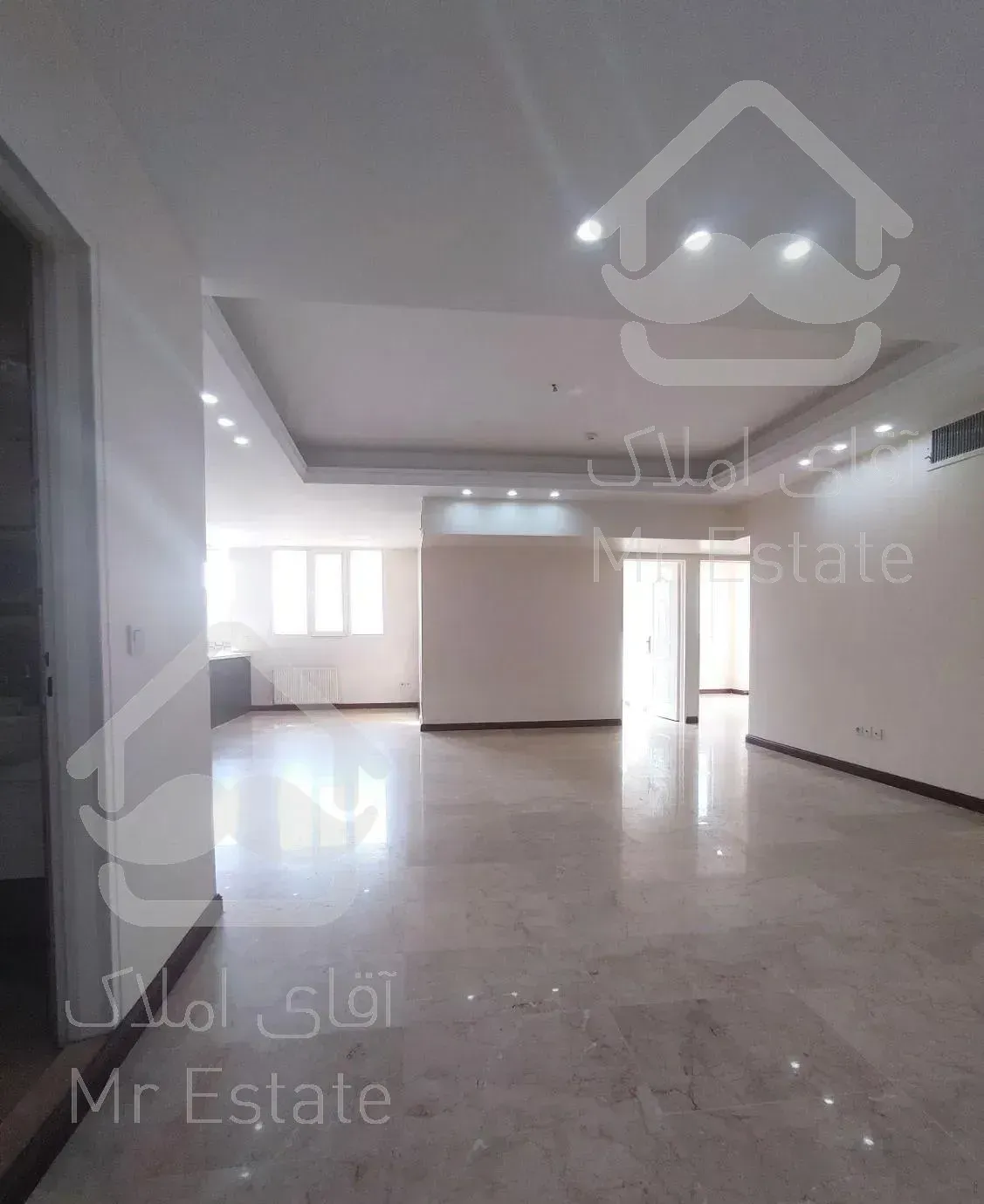 ۱۲۴متری ۳ خوابه غرق نور