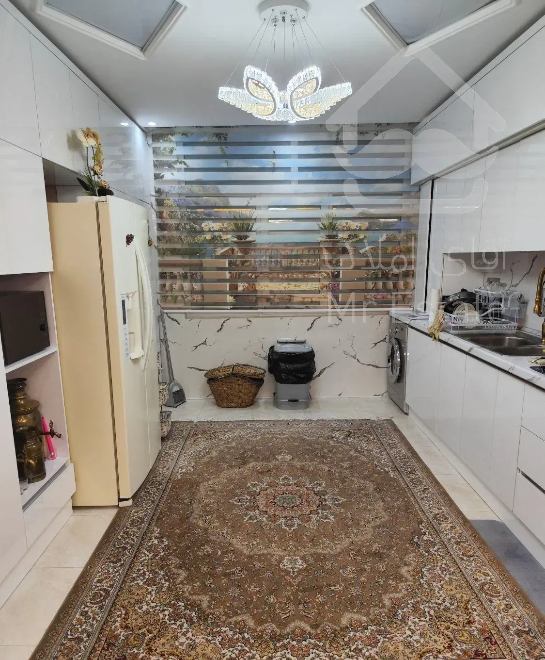 آپارتمان ۱۰۵ متر طبقه سوم شاهد یک شرقی