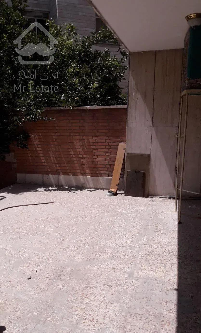 ۱۶۵ متر قدیمی حیاط دار سنایی میدان شعاع