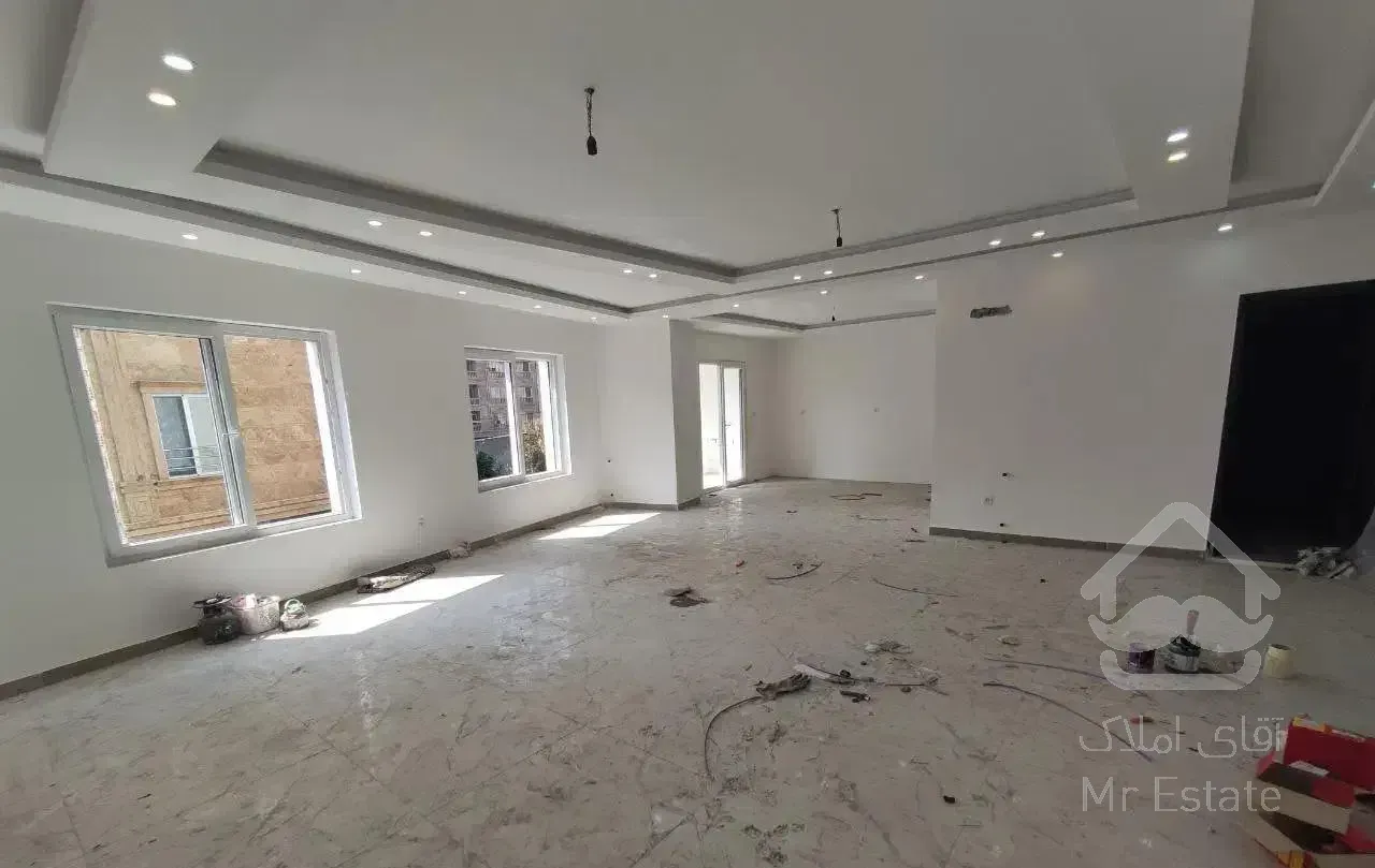 آپارتمان تک واحدی ۱۳۰متری سنددار خیابان معلم