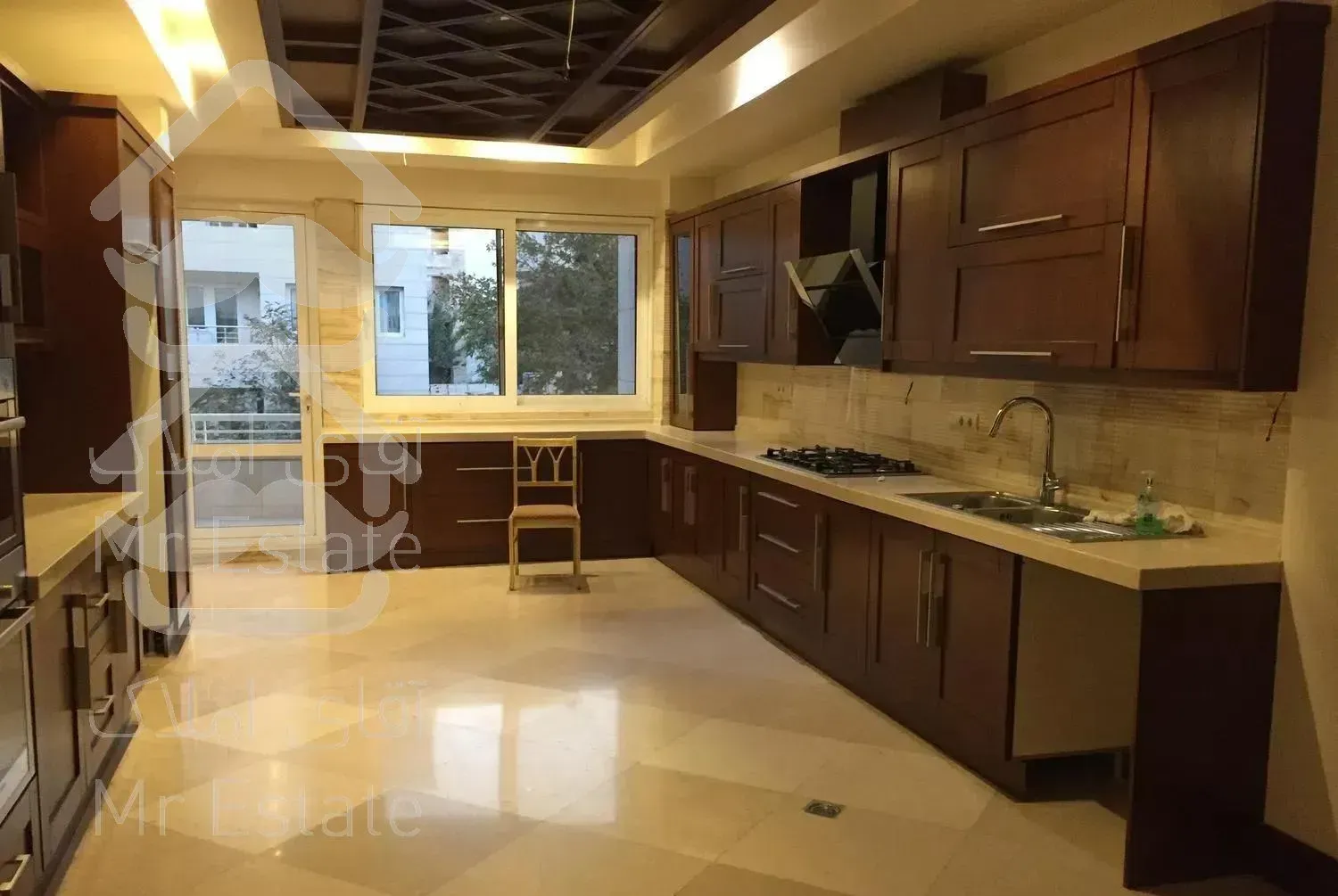 منظریه جنوبی 330 متر 4 خوابه تکواحدی