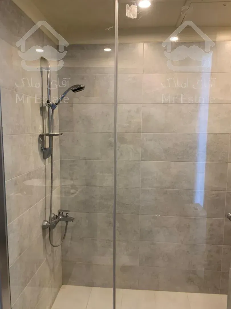 ٢٢٠ متری برج کوه نور کامرانیه