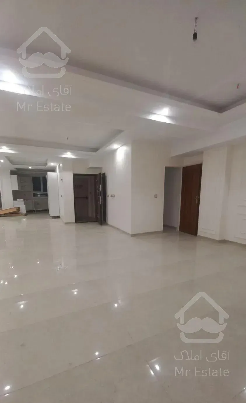 ۱۷۰ متر نوساز  شمال خواجه عبدالله با دو پارکینگ