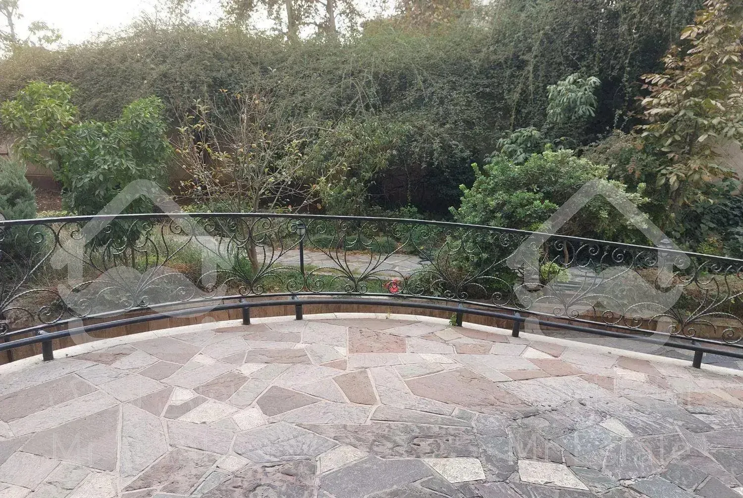 آپارتمان ۱۵۰ متر  لوکیشن دروس