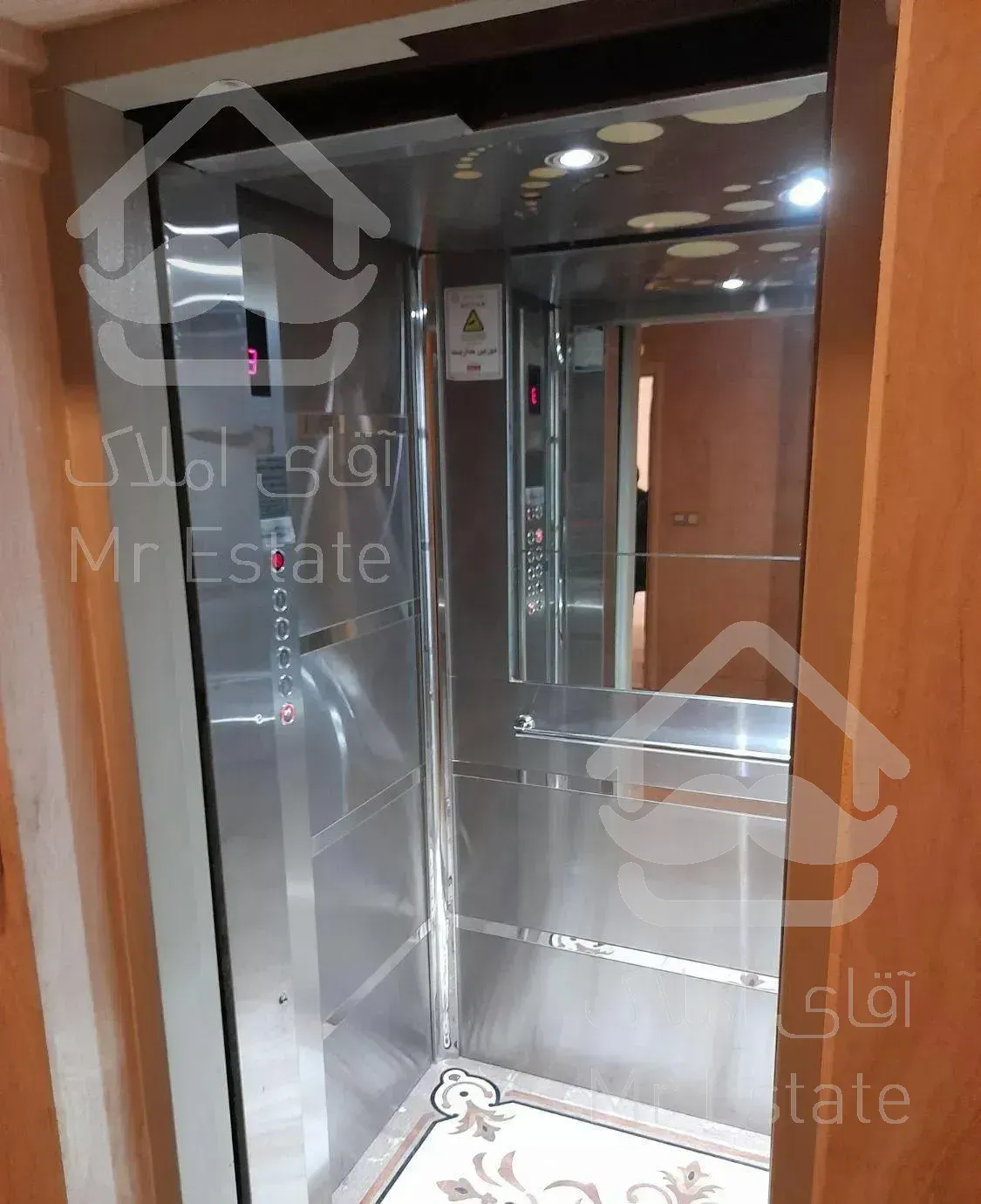 اپارتمان مسکونی ۱۲۰ متر/فول/نزدیک مترو/۲ پارکینگ