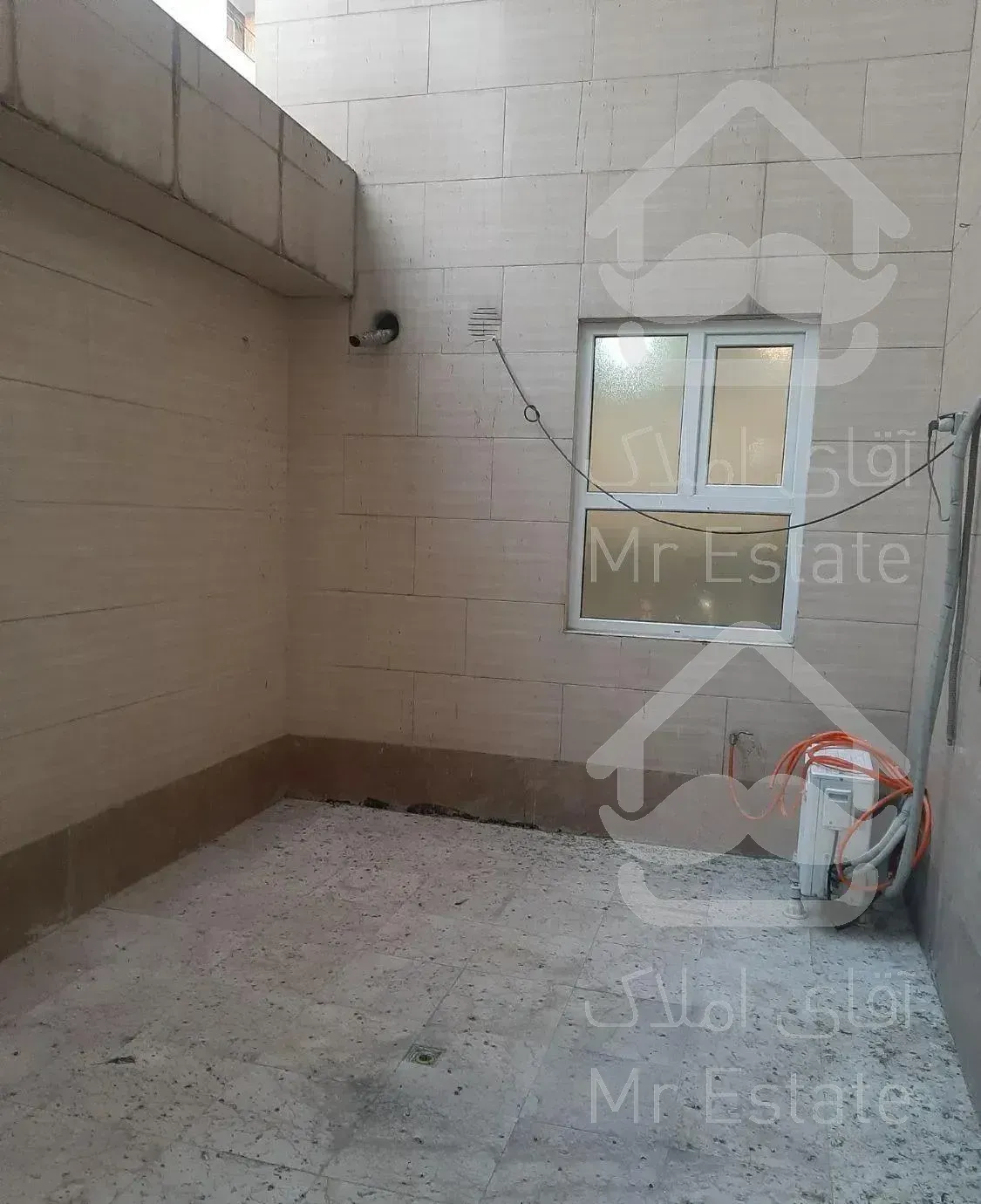 67 متر فرجام