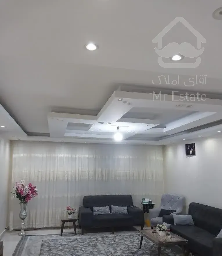 آپارتمان یک خوابه با پارکینگ و انباری