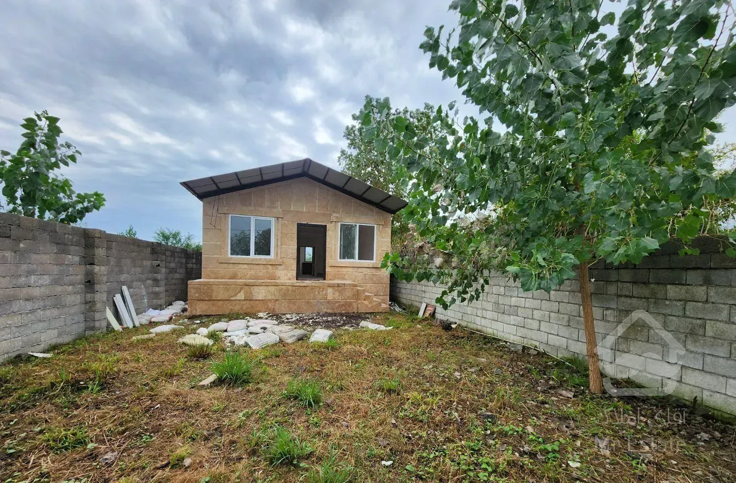 فروش ۲۵۰ متر زمین ۱۰۰. متر ساخت نزدیک دریا