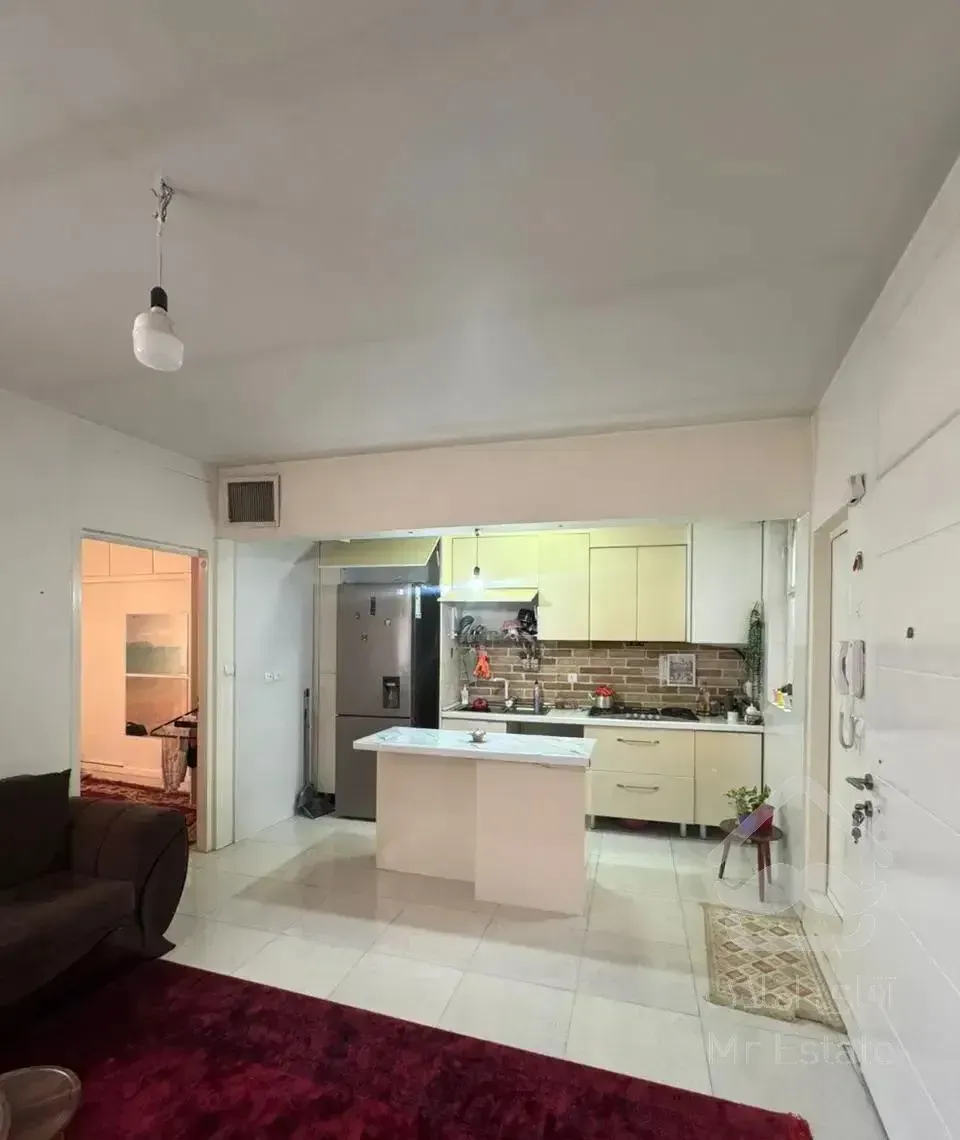 ۴۰متر با لوکیشن خوب